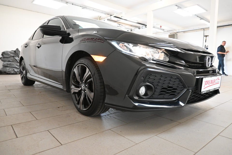 Honda Civic 1,0 VTEC Turbo Elegance 5d