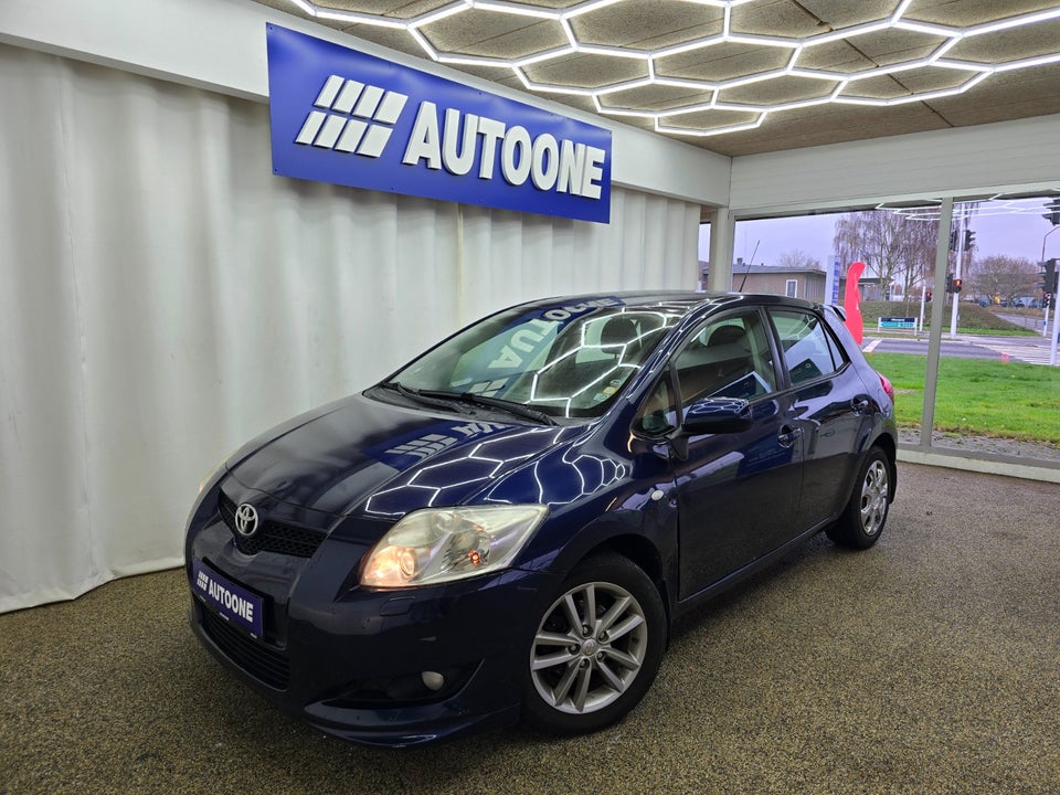 Toyota Auris 1,6 Sol 5d