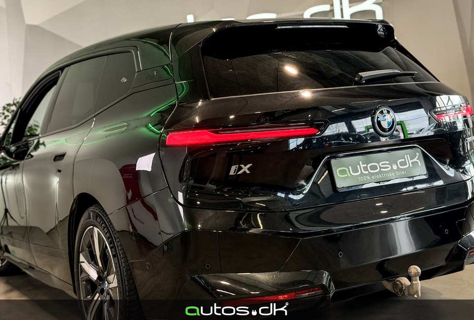 BMW iX xDrive40 Sport 5d