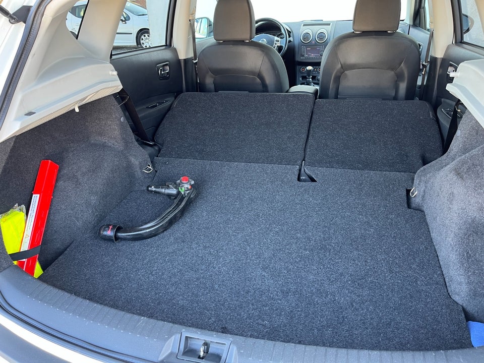 Nissan Qashqai 2,0 Visia 5d