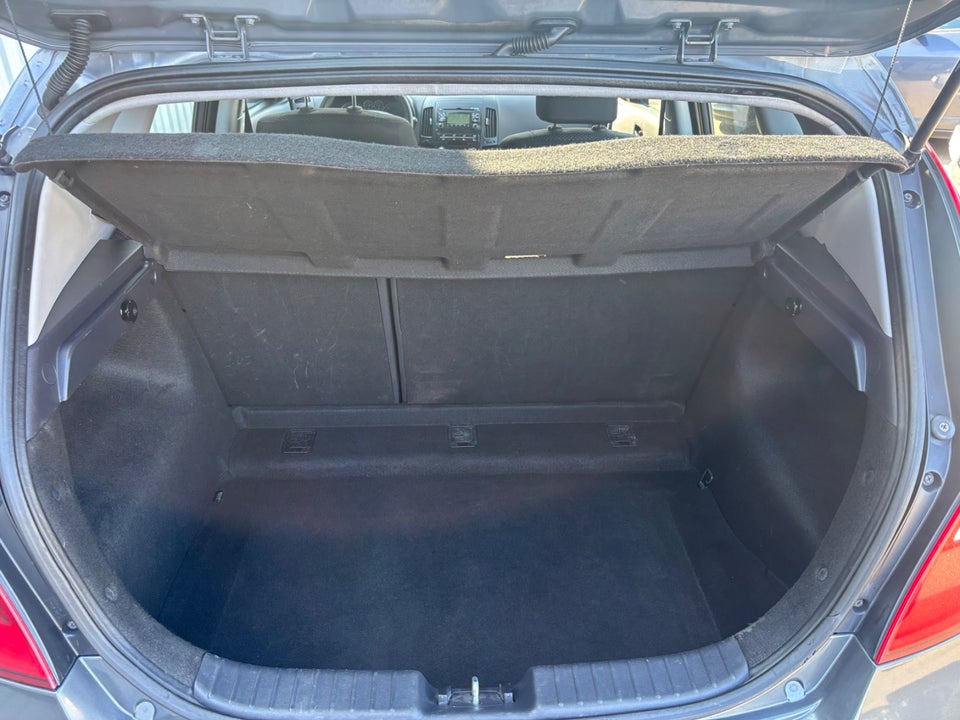 Hyundai i30 1,6 CRDi 90 Comfort 5d