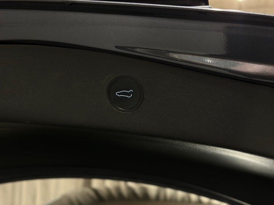 Tesla Model 3 Standard Range+ RWD 4d