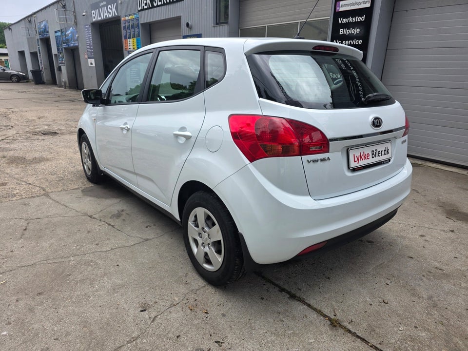 Kia Venga 1,6 CVVT Attraction 5d