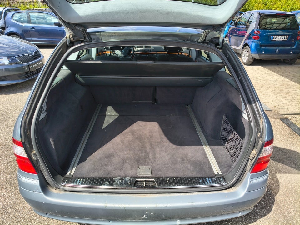 Mercedes E240 2,6 Elegance stc. aut. 5d