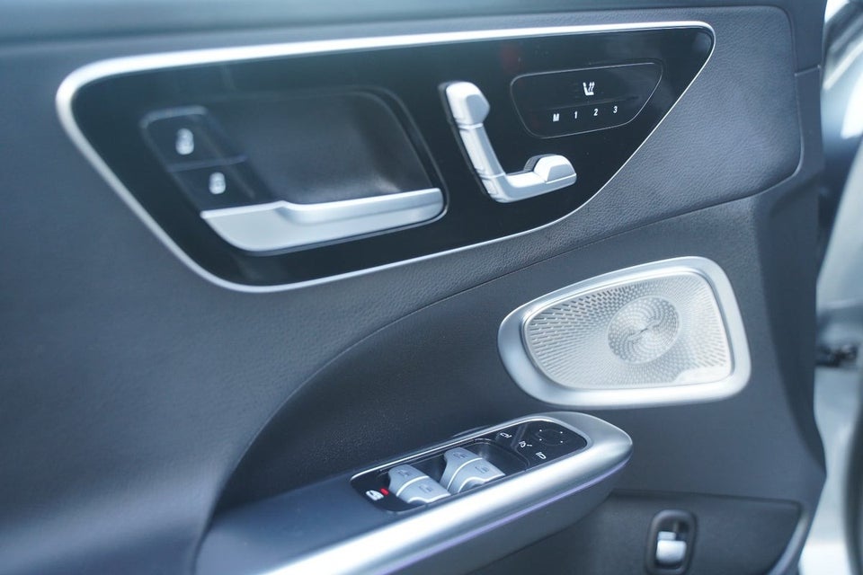 Mercedes C300 d 2,0 AMG Premium stc. aut. 5d