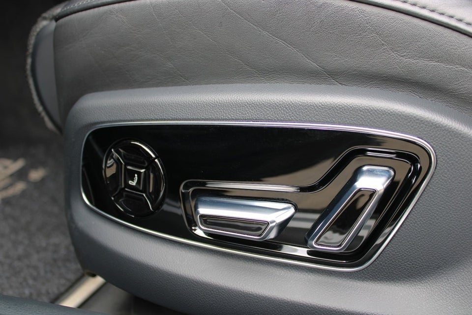 Audi A8 60 TFSi e quattro Tiptr. 4d