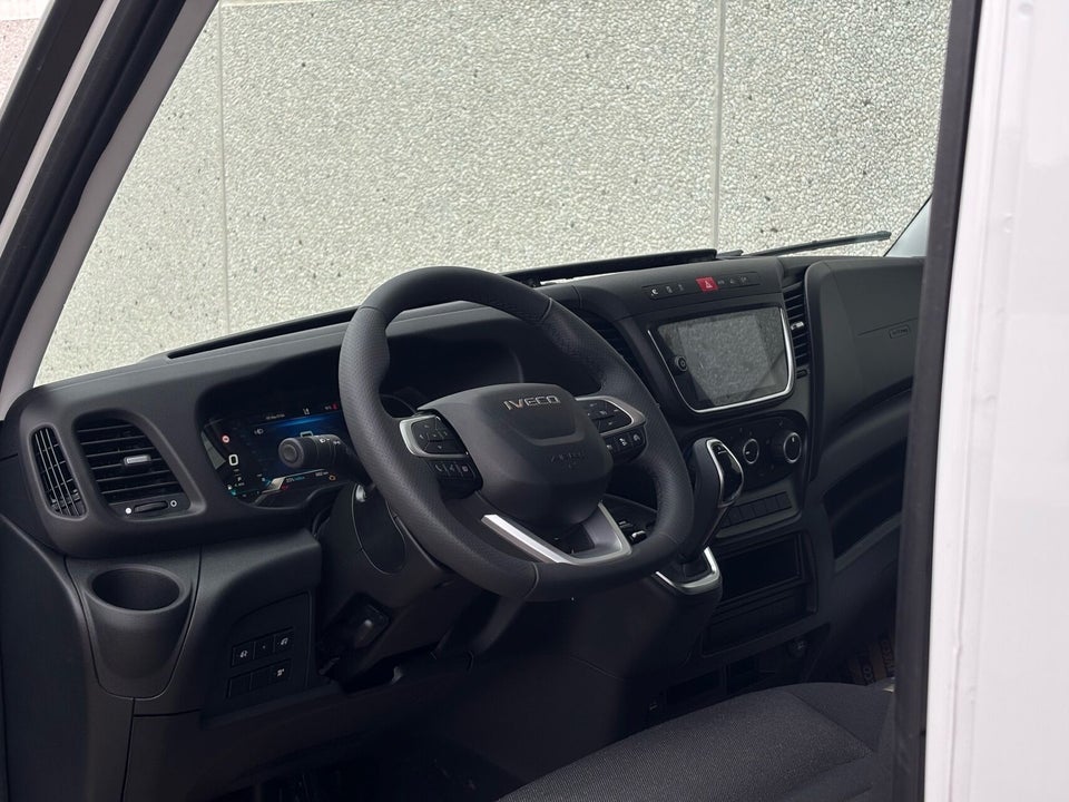 Iveco Daily 3,0 35S18 4100mm Alukasse m/lift AG8