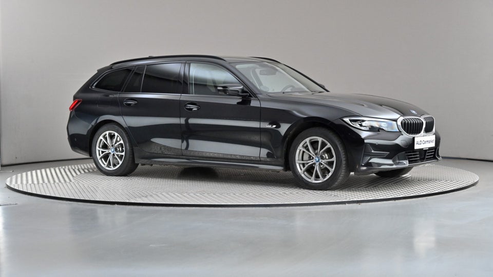 BMW 330e 2,0 Touring Sport Line aut. 5d