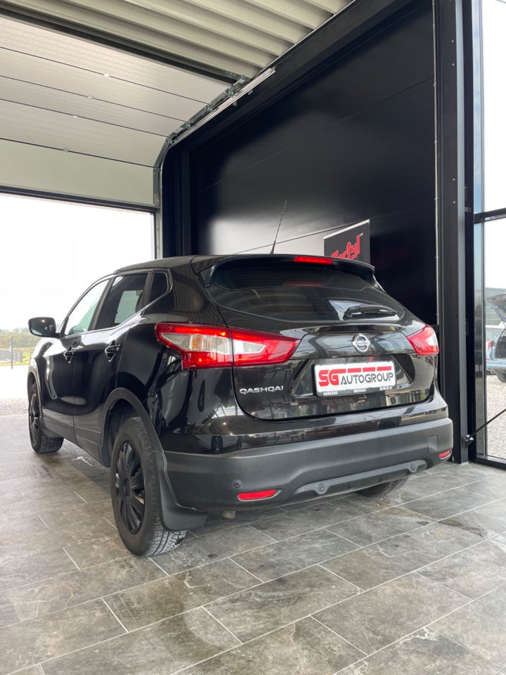 Nissan Qashqai 1,2 Dig-T 115 Visia 5d