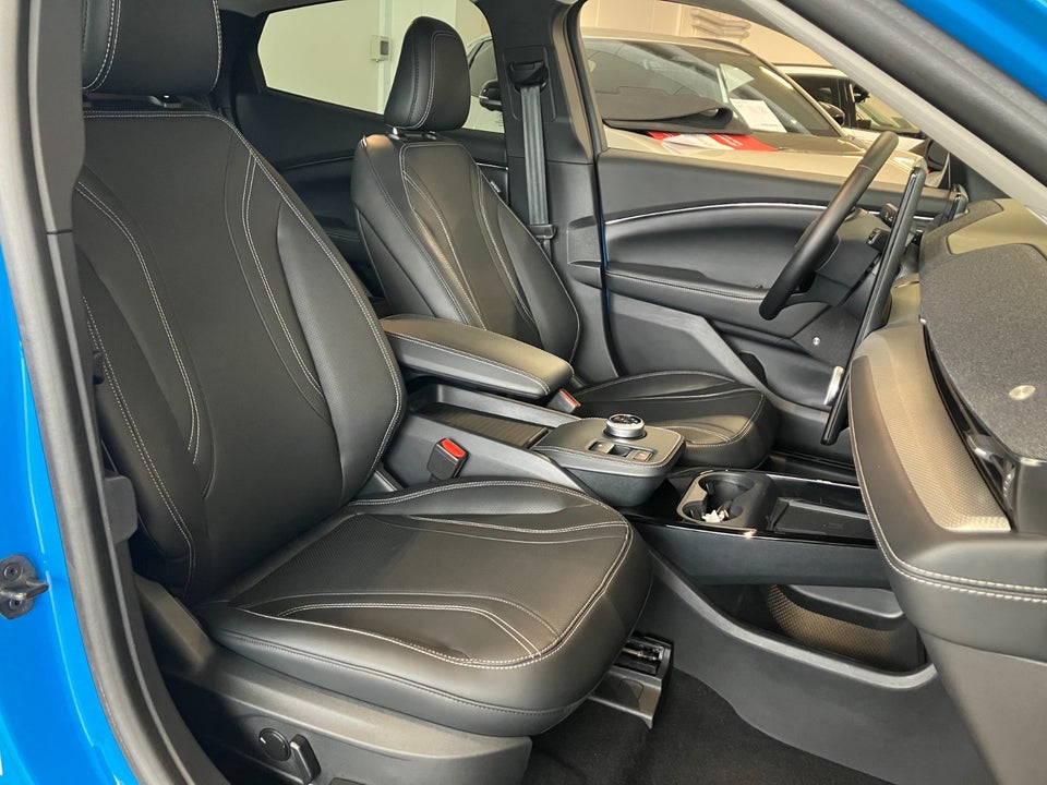 Ford Mustang Mach-E 70 Standard Range 5d