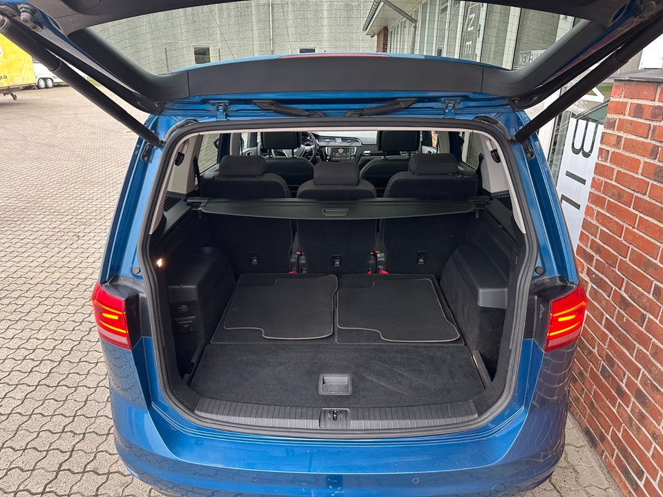 VW Touran 2,0 TDi 150 Highline DSG 7prs 5d