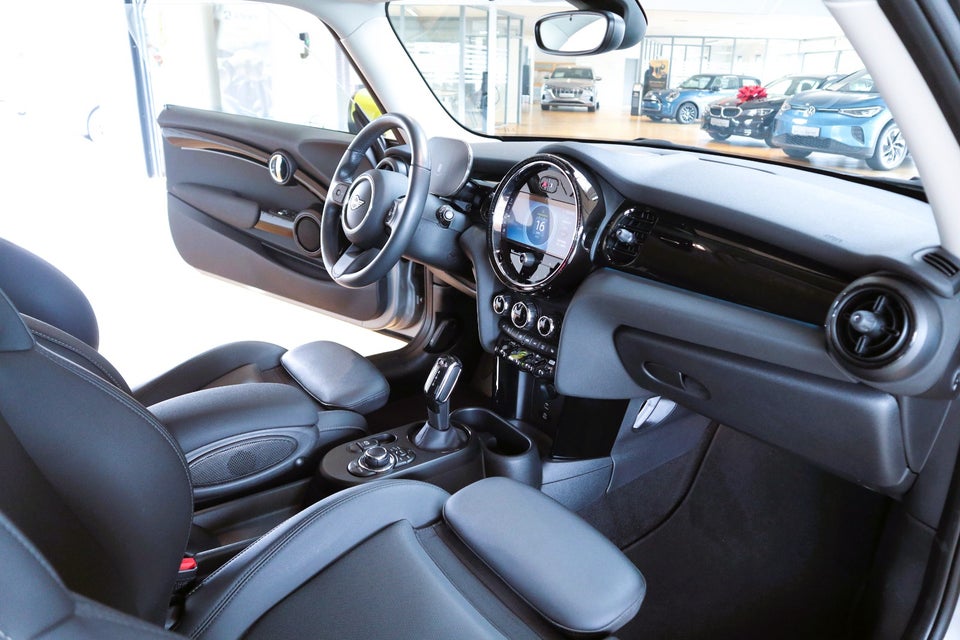 MINI Cooper SE Classic Trim 3d