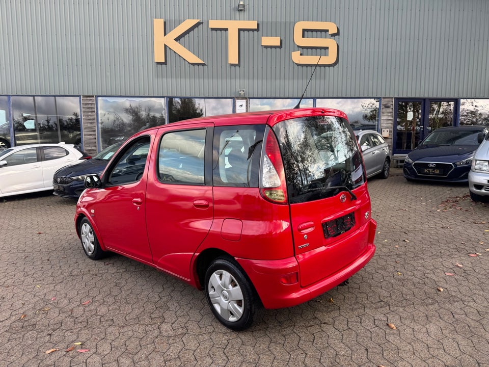 Toyota Yaris Verso 1,3 VVT-i Sol aut. 5d