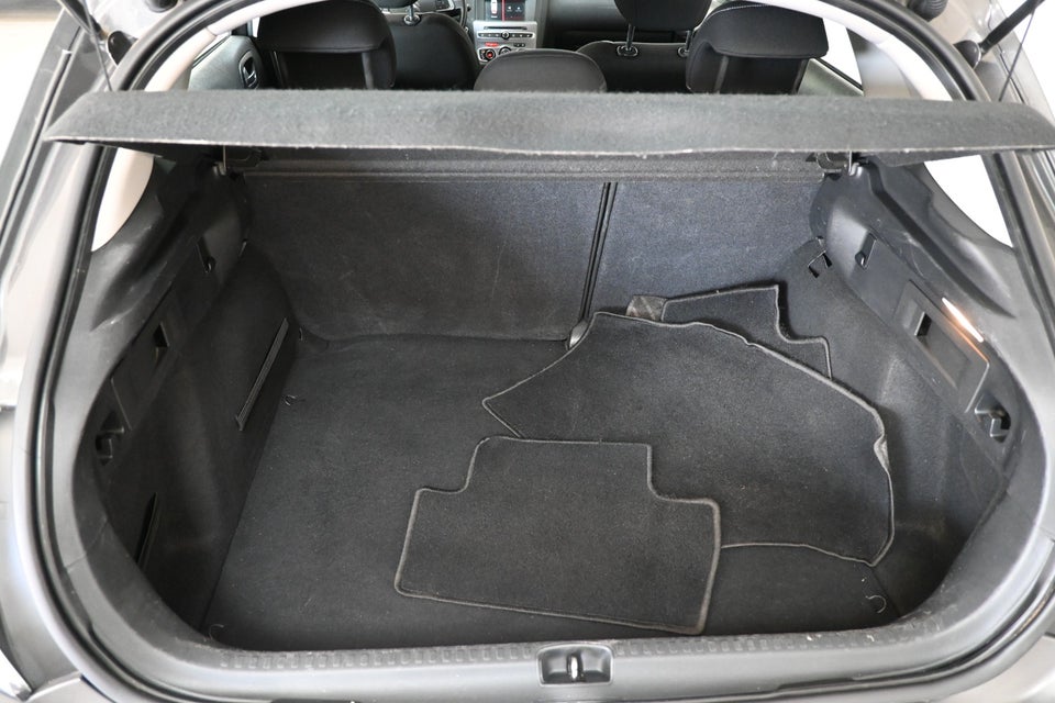 Citroën C4 1,6 BlueHDi 100 Feel+ 5d