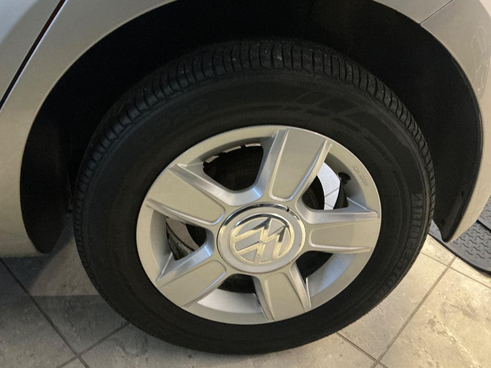 VW Up! 1,0 MPi 60 Move Up! BMT 5d