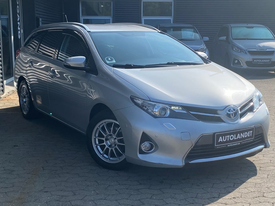 Toyota Auris 1,8 Hybrid H2 Premium Touring Sports CVT 5d