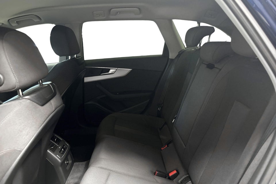 Audi A4 40 TFSi Prestige plus Avant S-tr. 5d
