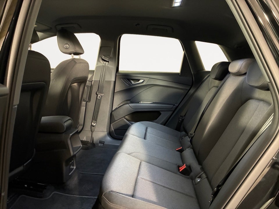 Audi Q4 e-tron 45 Progress 5d