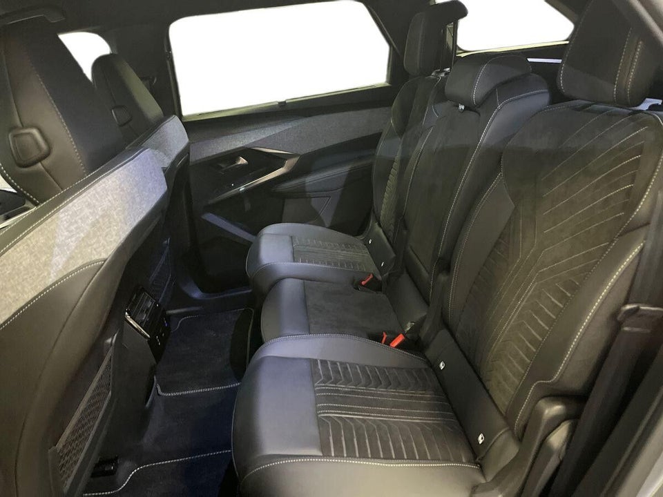 Peugeot e-5008 77 GT Pack 7prs 5d