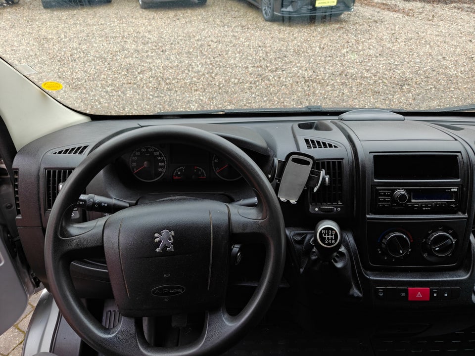 Peugeot Boxer 330 2,2 HDi 110 Kassevogn L1H1