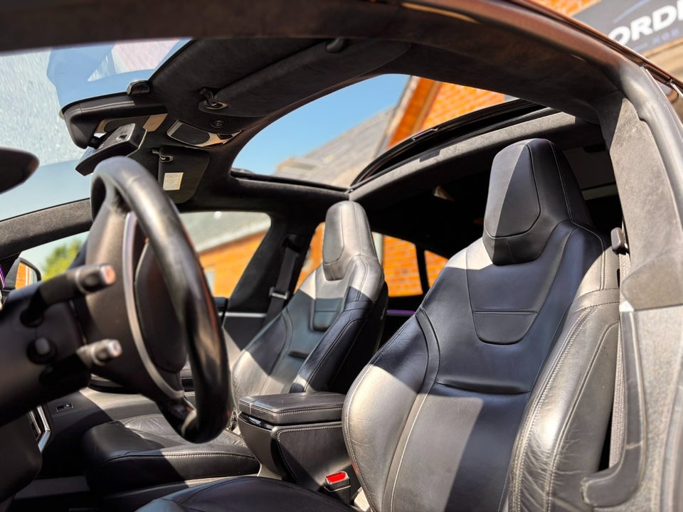 Tesla Model S 90D 5d