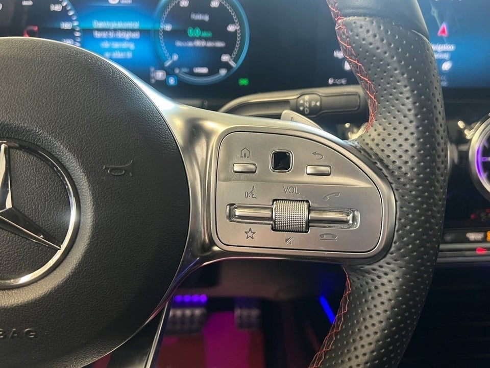 Mercedes EQA300 AMG Line 4Matic 5d