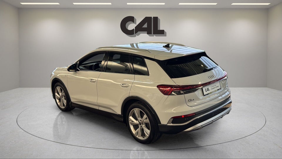 Audi Q4 e-tron 40 S-line 5d