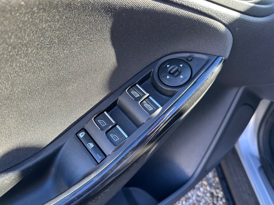 Ford Focus 1,0 SCTi 125 Titanium Fun stc. 5d