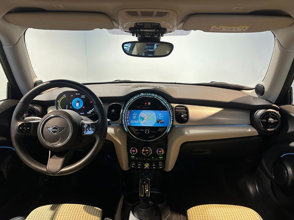 MINI Cooper SE Classic Trim 3d