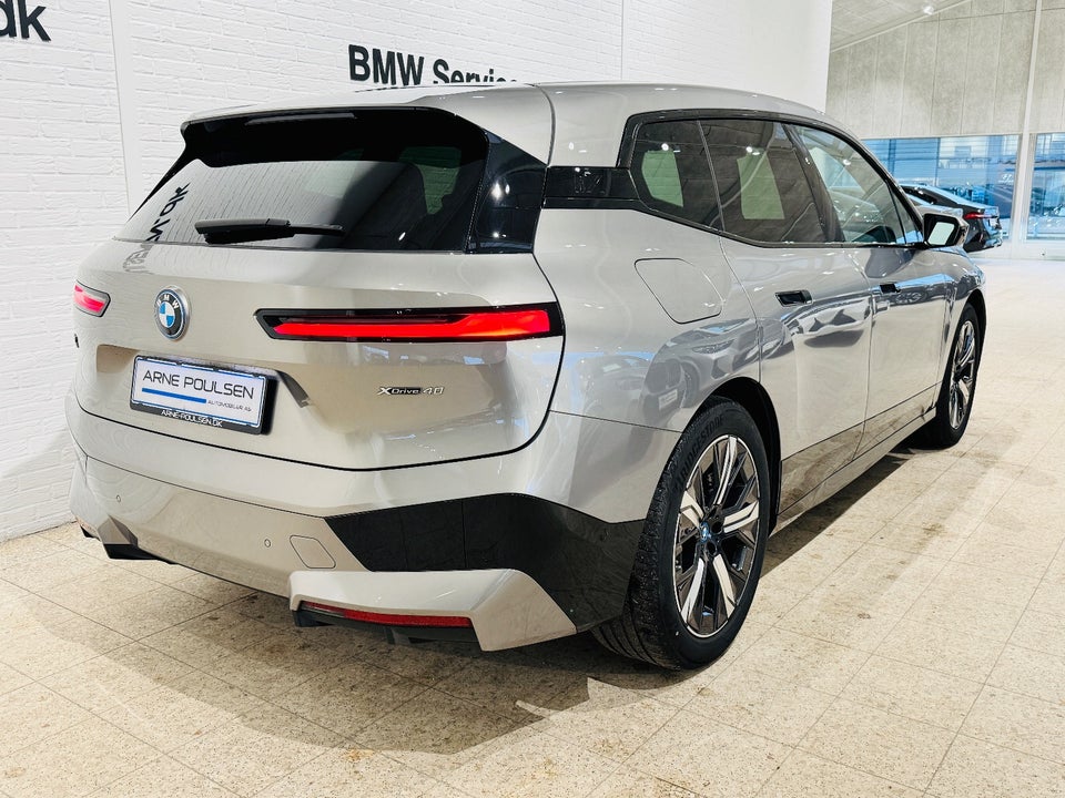 BMW iX xDrive40 Supercharged 5d