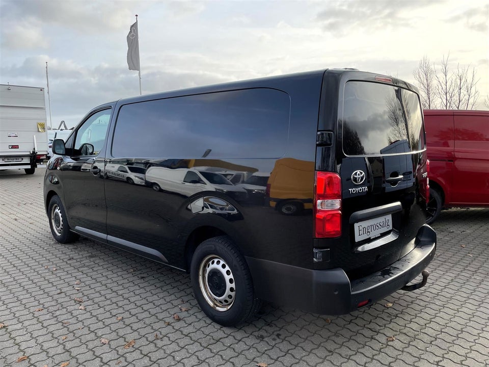 Toyota ProAce 2,0 D 120 Long Comfort Master aut. 5d