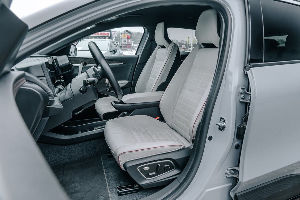 Renault Megane E-Tech 60 Iconic 5d