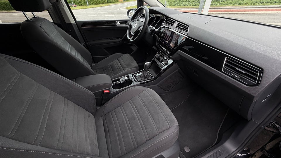 VW Touran 1,5 TSi 150 Highline+ DSG 7prs 5d