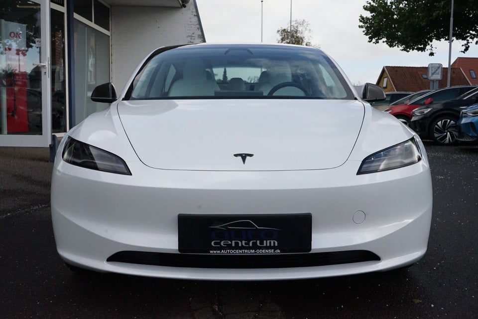 Tesla Model 3 RWD 4d