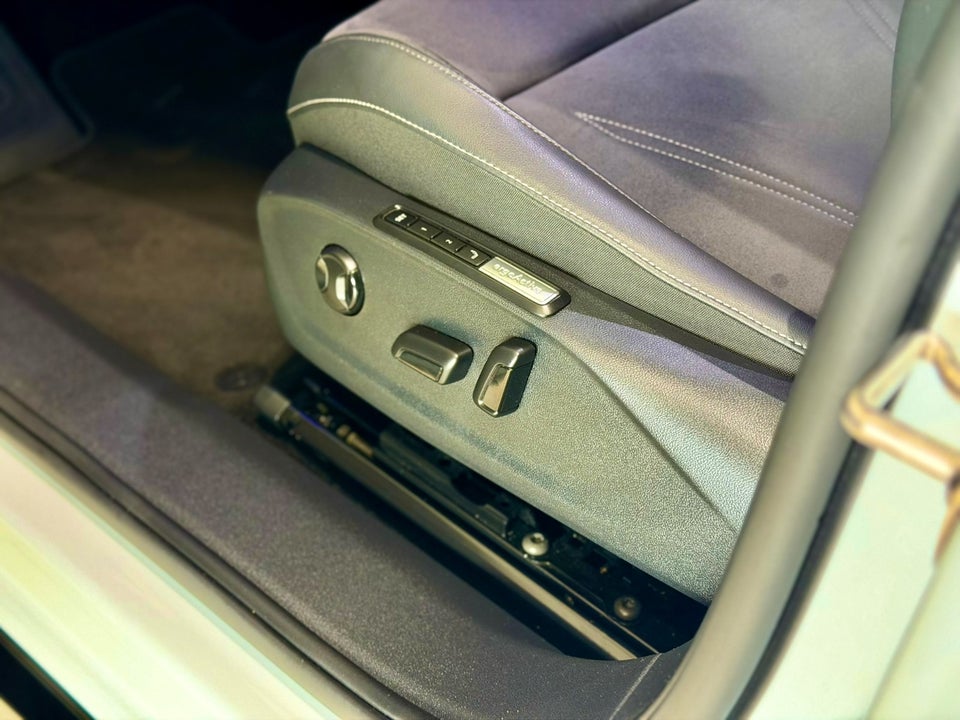 VW ID.7 77 Pro Tourer 5d