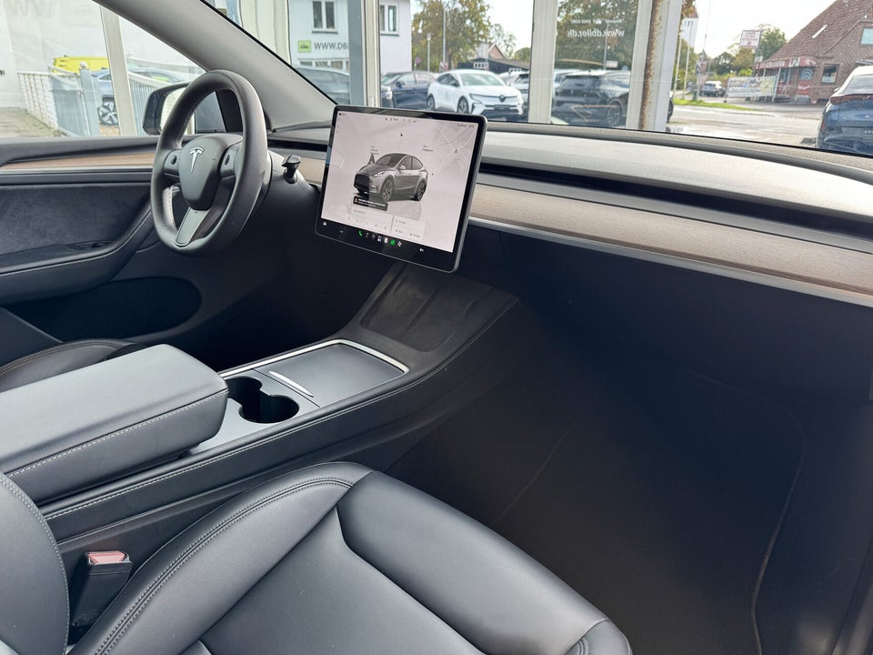 Tesla Model Y Long Range RWD 5d