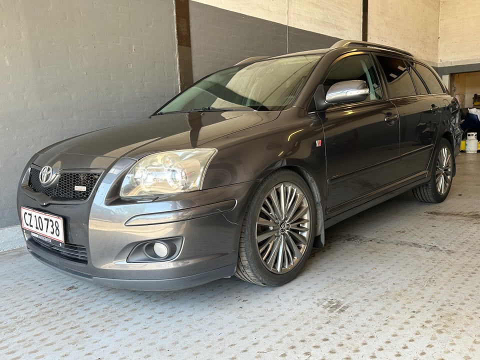 Toyota Avensis 2,2 D-4D 150 Executive stc. 5d
