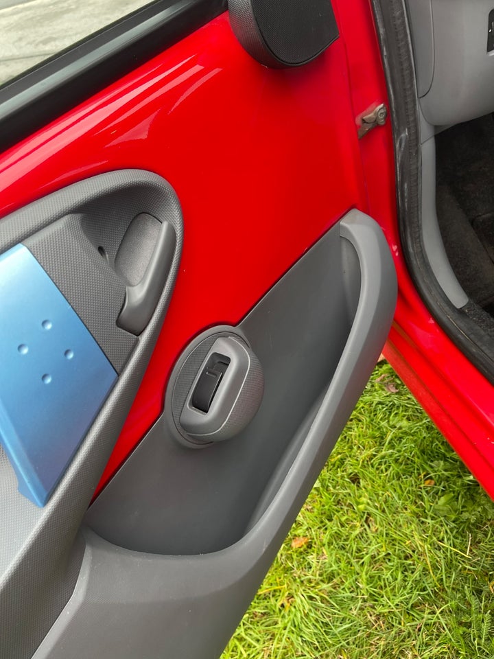 Peugeot 107 1,0 Comfort 5d