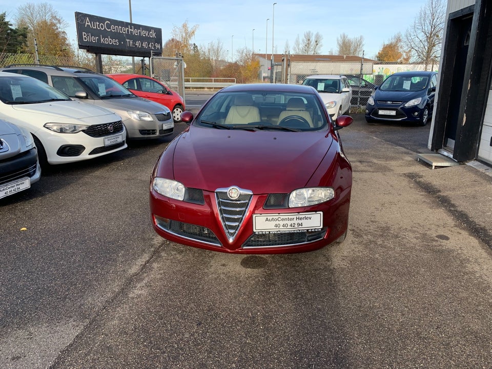 Alfa Romeo GT 2,0 JTS Lusso 3d