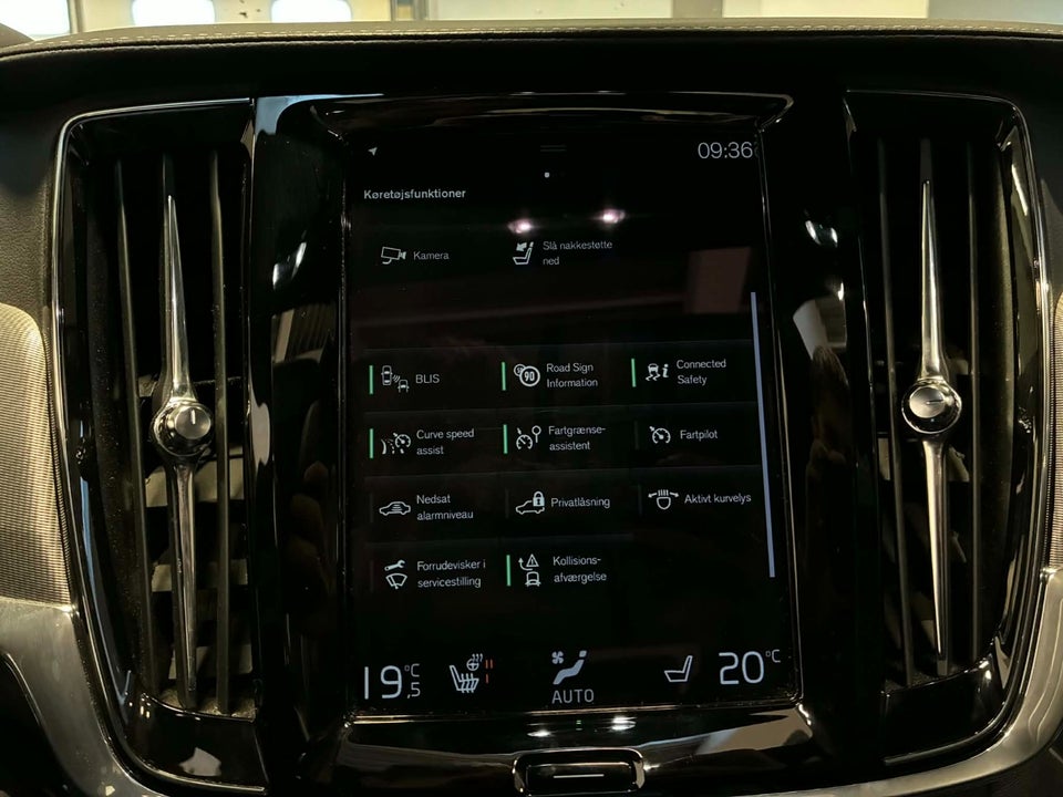 Volvo V90 2,0 T8 ReCharge R-Design aut. AWD 5d