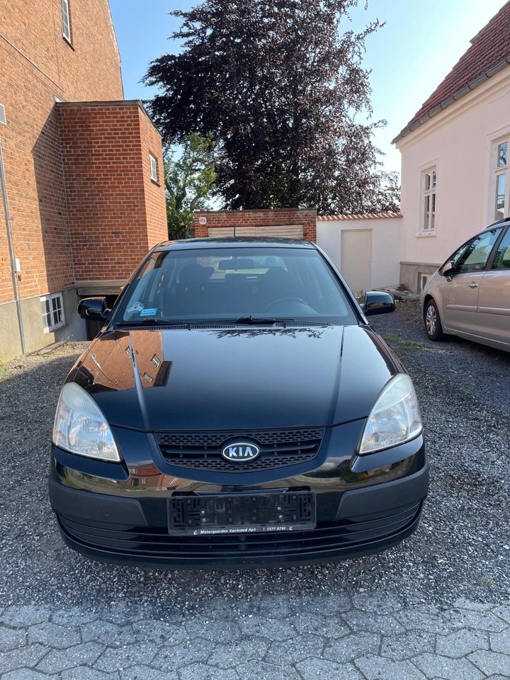 Kia Rio 1,4 EX 5d