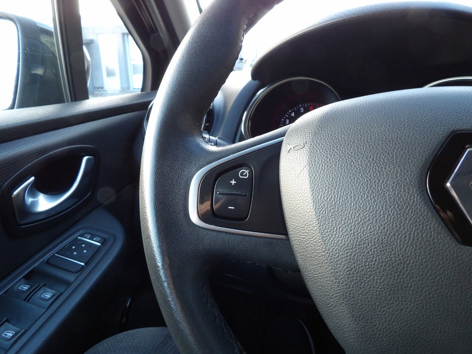 Renault Clio IV 0,9 TCe 90 Zen Sport Tourer 5d