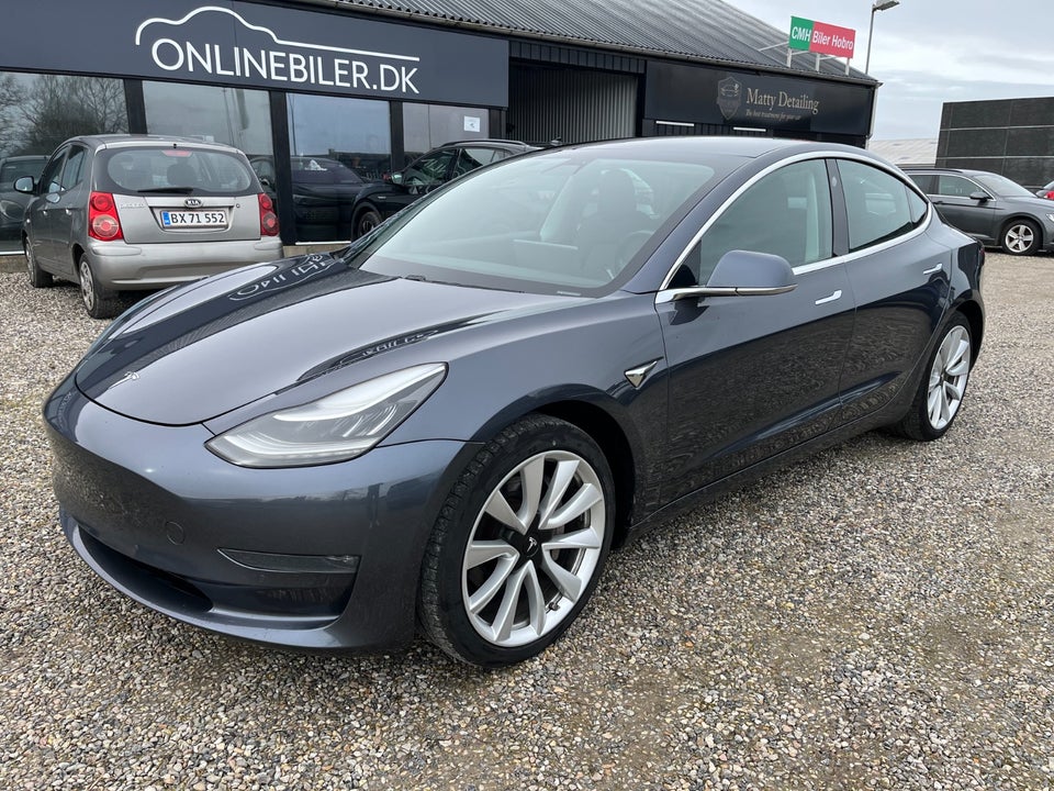 Tesla Model 3 Long Range AWD 4d