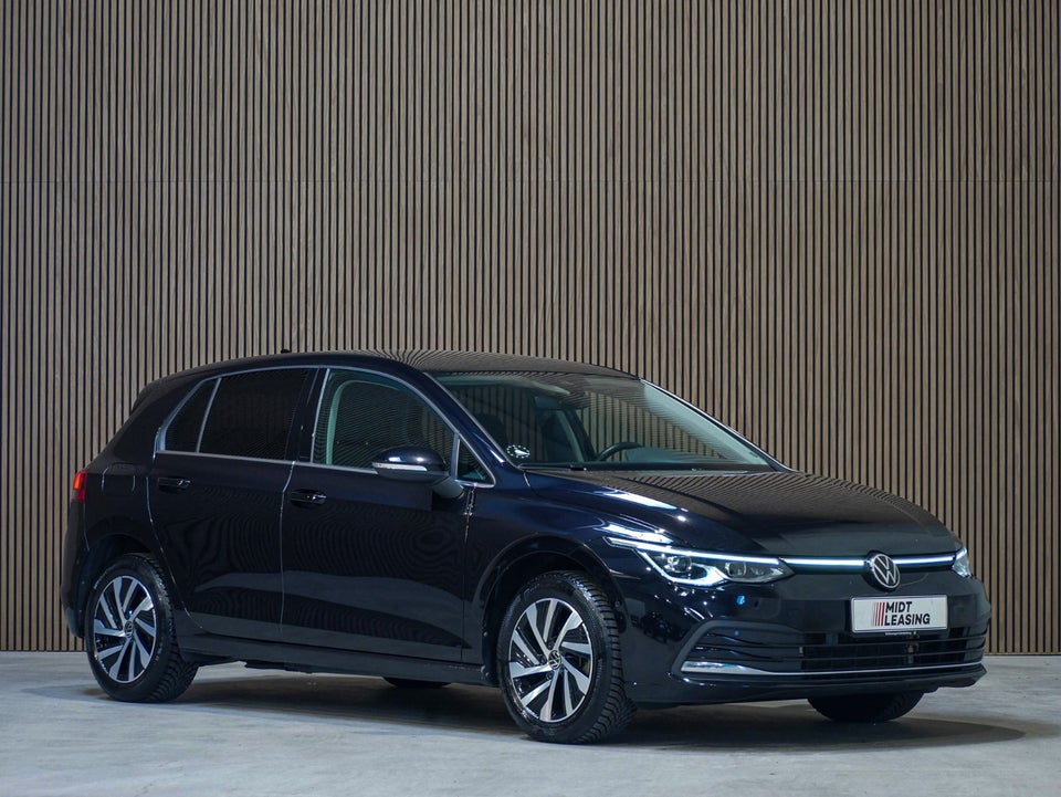 VW Golf VIII 1,4 eHybrid DSG 5d