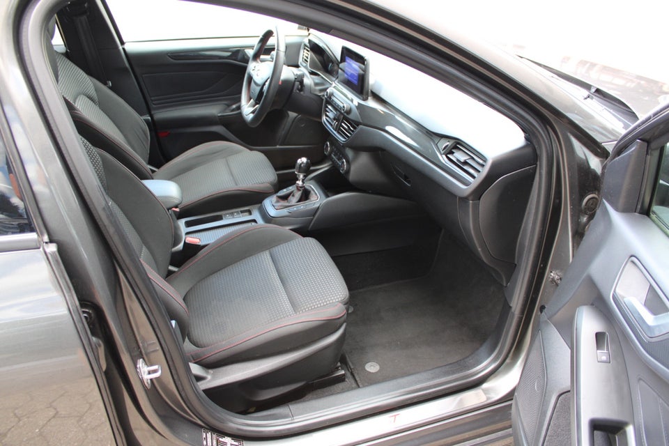 Ford Focus 1,0 EcoBoost mHEV ST-Line stc. Van 5d