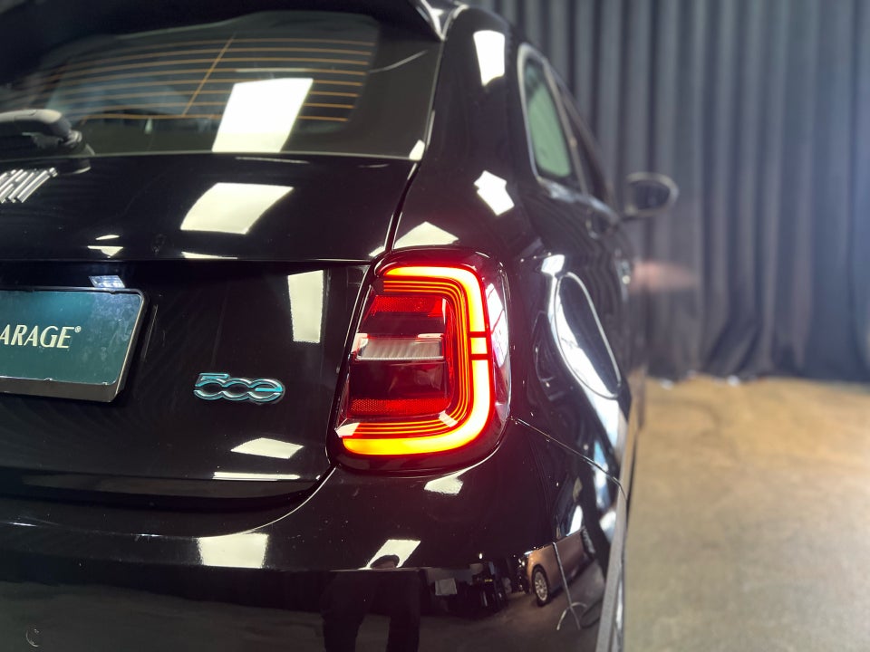 Fiat 500e 42 Icon 3d