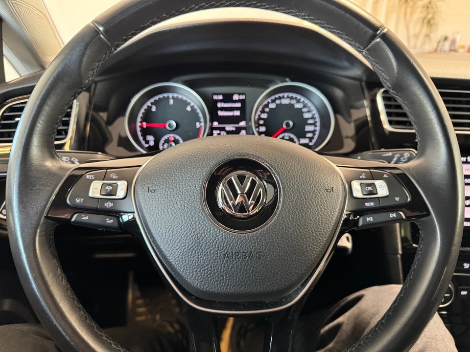 VW Golf VII 1,6 TDi 115 IQ.Drive Variant DSG 5d