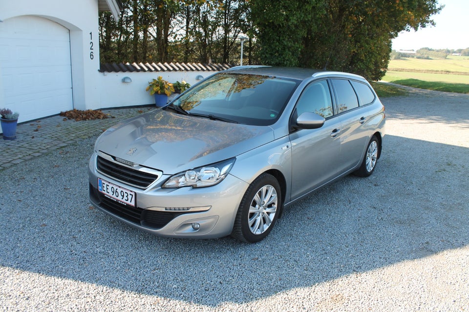Peugeot 308 1,6 BlueHDi 120 Style 5d