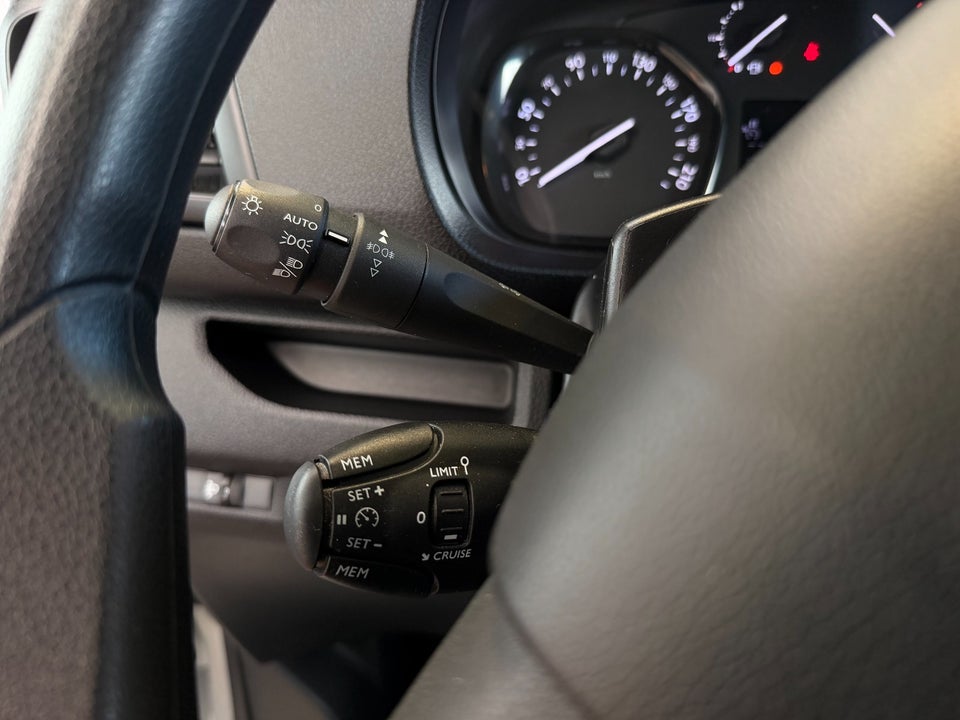 Peugeot Expert 2,0 BlueHDi 144 L3 Plus Van