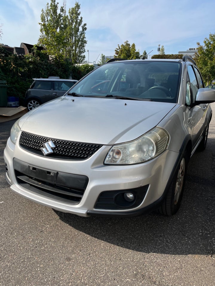 Suzuki SX4 1,6 CombiBack GLX aut. 5d